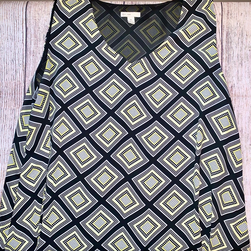 Women’s Cato XL V-Neck Sleeveless Blouse